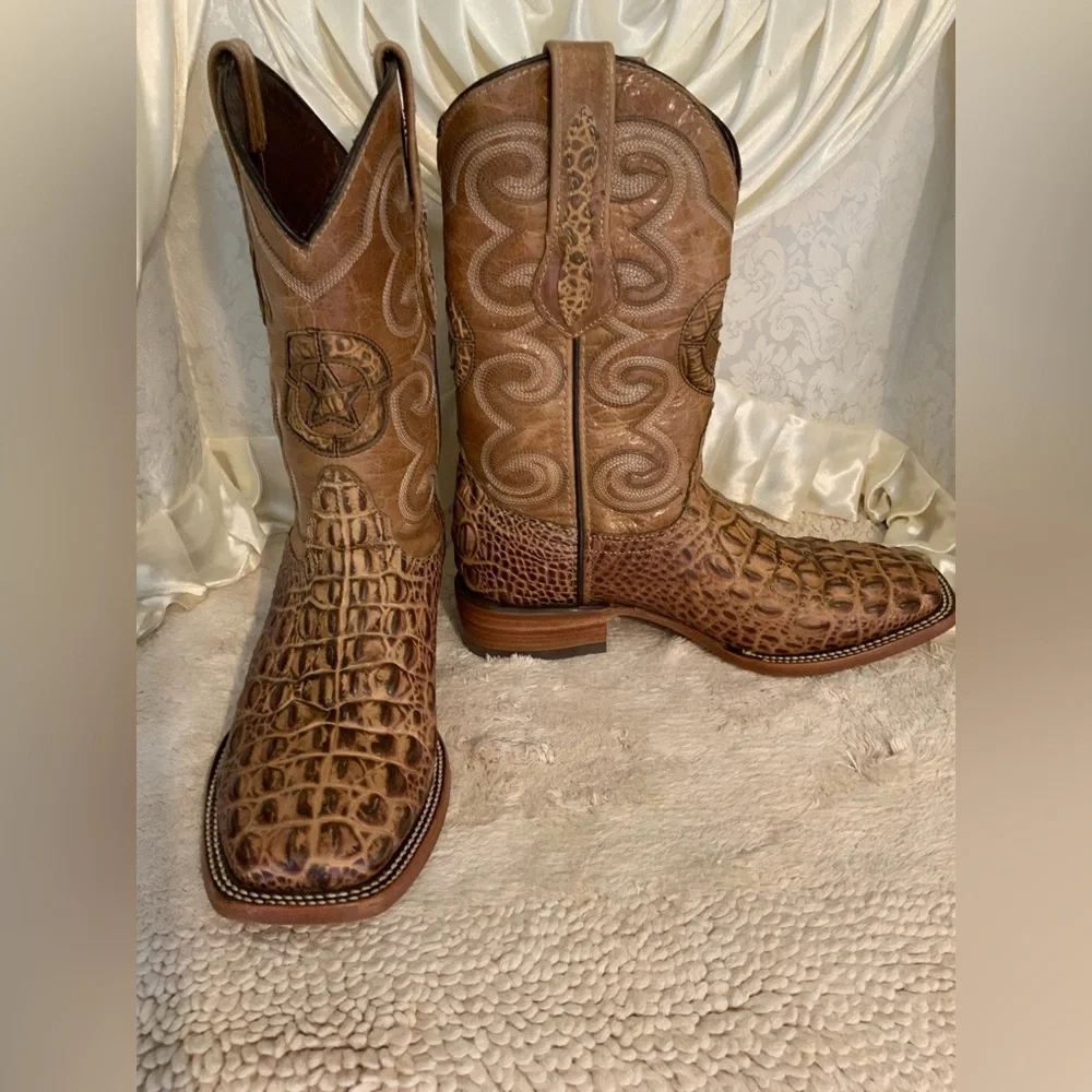 HOME TOWN BOOTS
